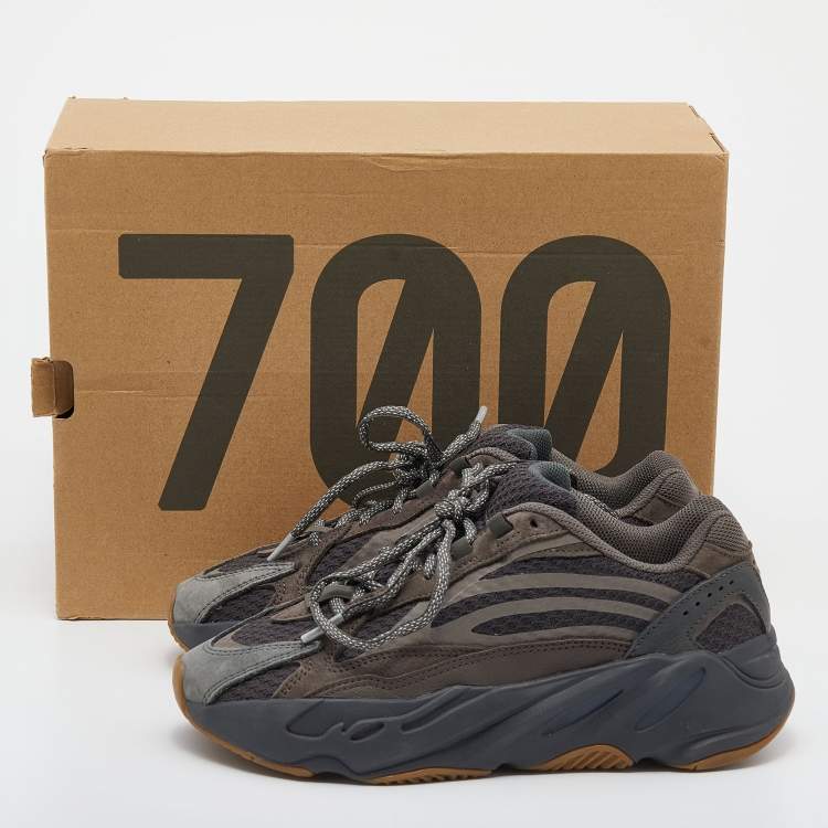Pre Owned Yeezy x Adidas Grey Leather And Knit Fabric Boost 700 Geode Sneakers Size 38