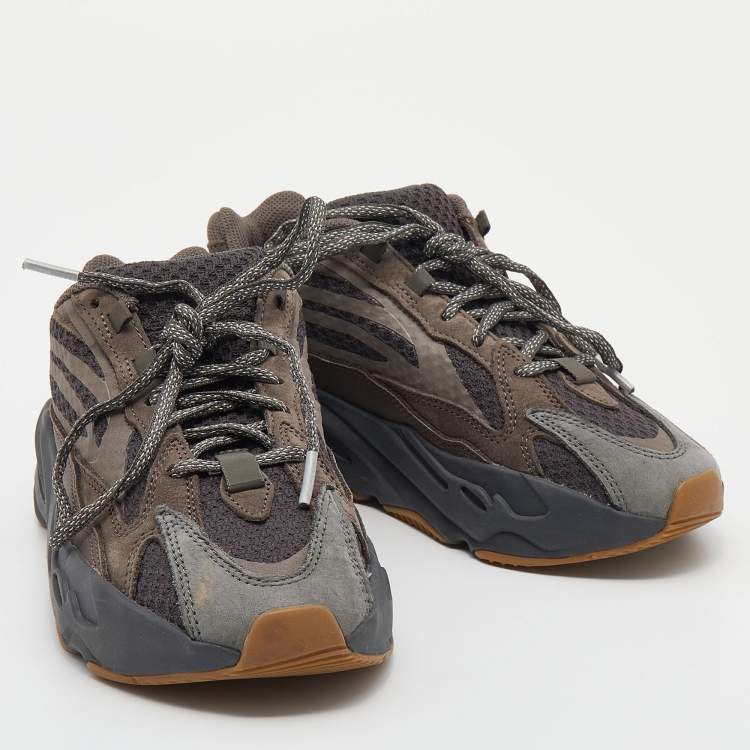 Pre Owned Yeezy x Adidas Grey Leather And Knit Fabric Boost 700 Geode Sneakers Size 38