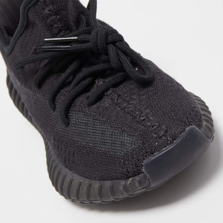 Pre Owned Yeezy x Adidas Black Knit Fabric Boost 350 V2 Onyx Sneakers Size 38