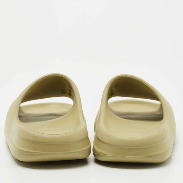Pre Owned Yeezy x Adidas Green Rubber Resin Slides Size 37