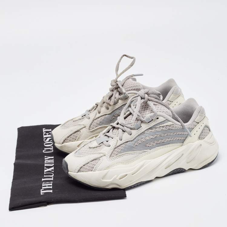 Pre Owned Yeezy x Adidas White/Grey Nubuck and Fabric Boost 700 V2 Sneakers Size 37 1/3