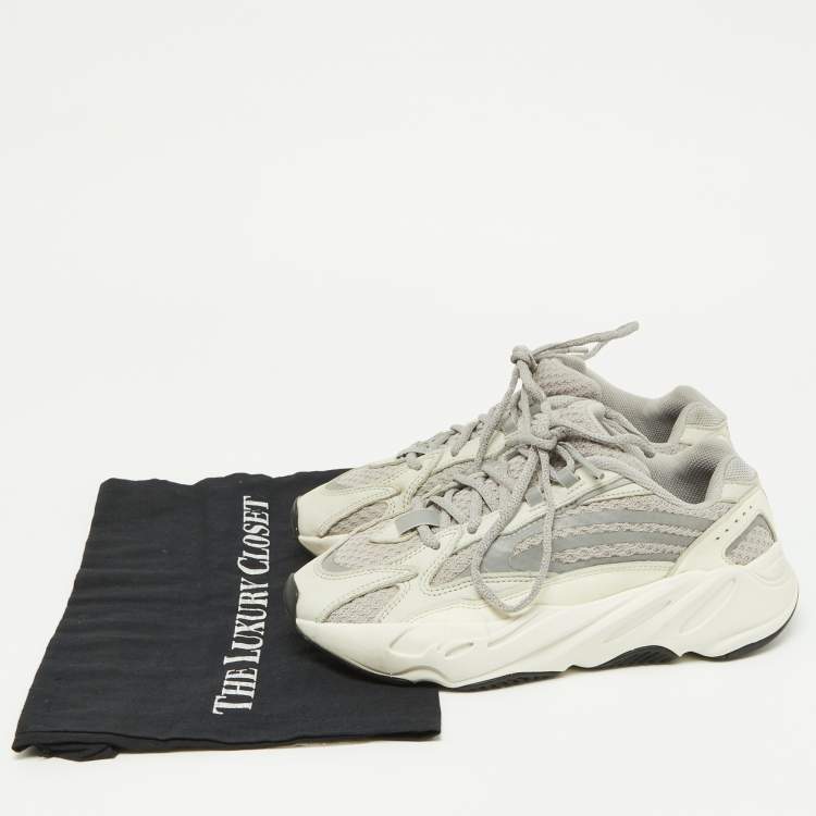 Pre Owned Yeezy x Adidas Grey/Off-White Knit Fabric and Leather Boost 700 V2 Static Sneakers Size 38 2/3