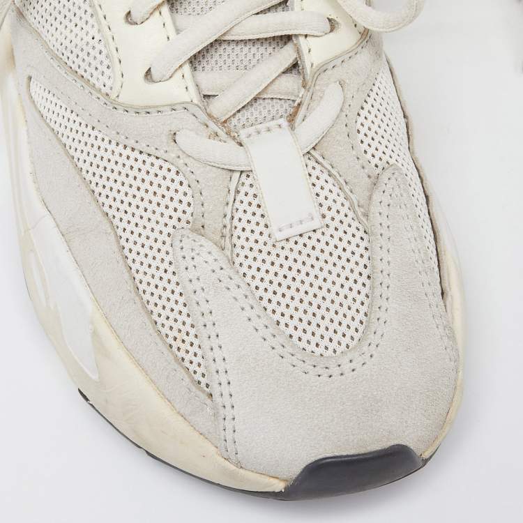 مملوكة مسبقًا Yeezy x Adidas Cream Suede and Mesh Boost 700 Analog Sneakers Size 36