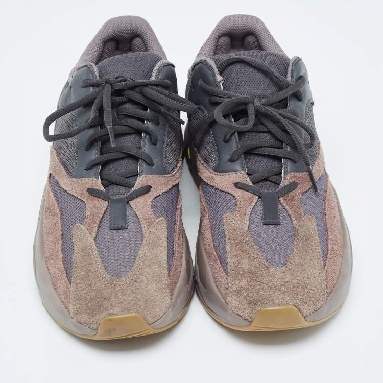Pre Owned Yeezy x Adidas Multicolor Fabric and Mesh Boost 700 V2 Mauve Sneakers Size 44