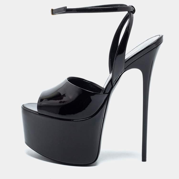 مملوكة مسبقًا Yves Saint Laurent Black Patent Leather Platform Sandals Size 36