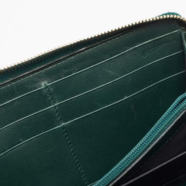 Pre Owned Yves Saint Laurent Green Patnet Leather Belle De Jour Zip Continental Wallet