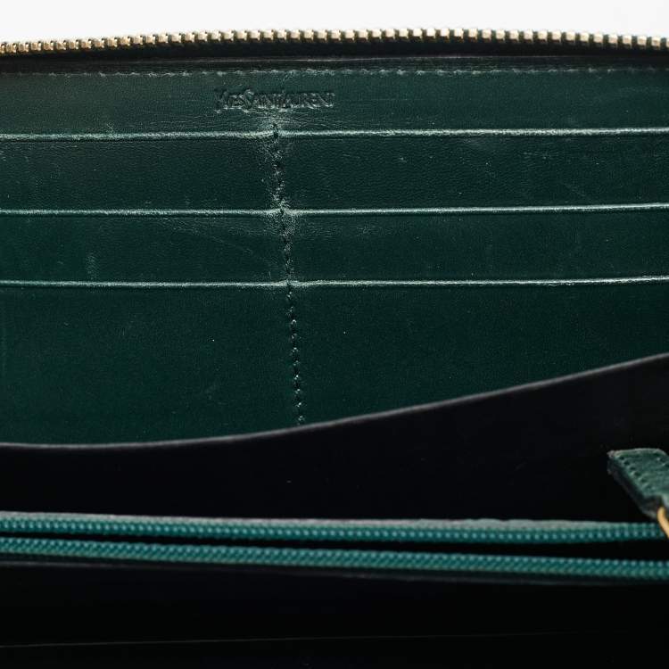 Pre Owned Yves Saint Laurent Green Patnet Leather Belle De Jour Zip Continental Wallet