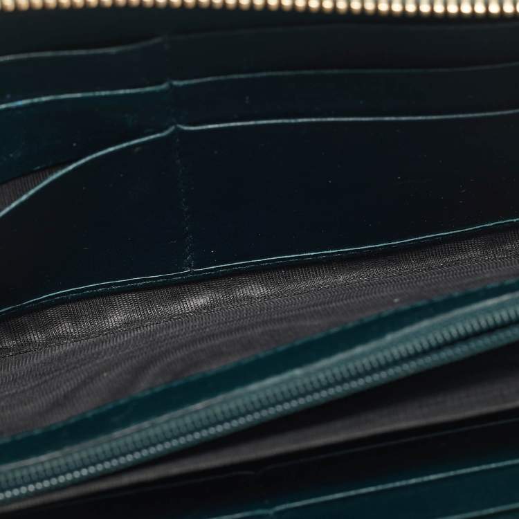 Pre Owned Yves Saint Laurent Green Patent Leather Belle De Jour Zip Continental Wallet