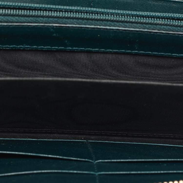 Pre Owned Yves Saint Laurent Green Patent Leather Belle De Jour Zip Continental Wallet
