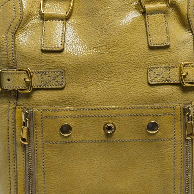 مملوكة مسبقًا Yves Saint Laurent Downtown Small Cream Patent Leather Tote