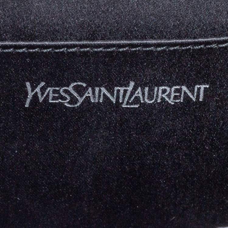 Pre Owned Yves Saint Laurent Silver Patent Leather Belle De Jour Clutch