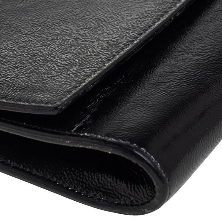Pre Owned Yves Saint Laurent Black Patent Leather Belle De Jour Flap Clutch