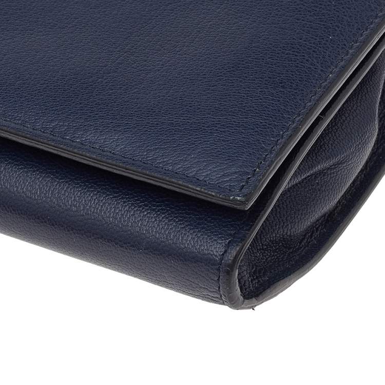 مملوكة مسبقًا Yves Saint Laurent Navy Blue Leather Belle De Jour Wallet On Chain