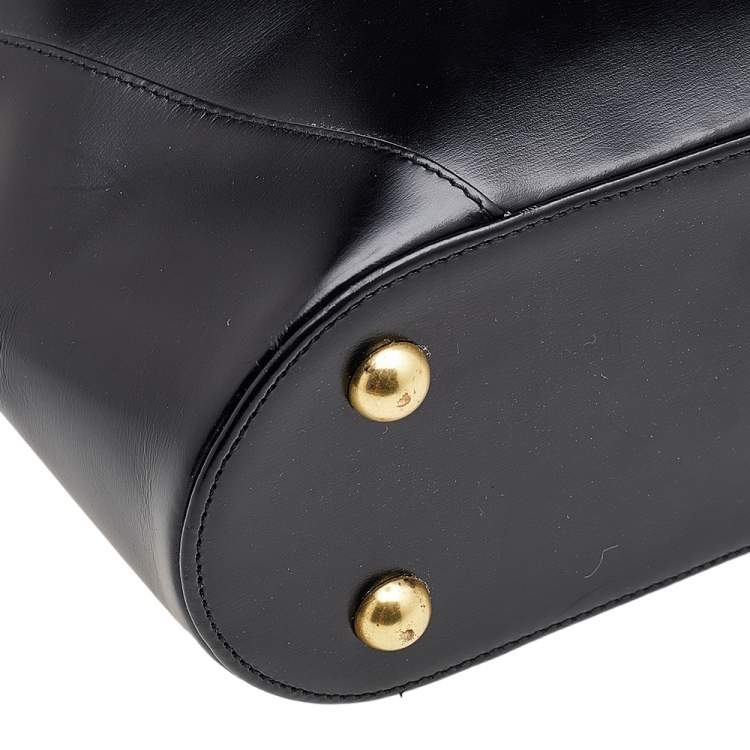 مملوكة مسبقًا Yves Saint Laurent Black Leather Vintage Shoulder Bag