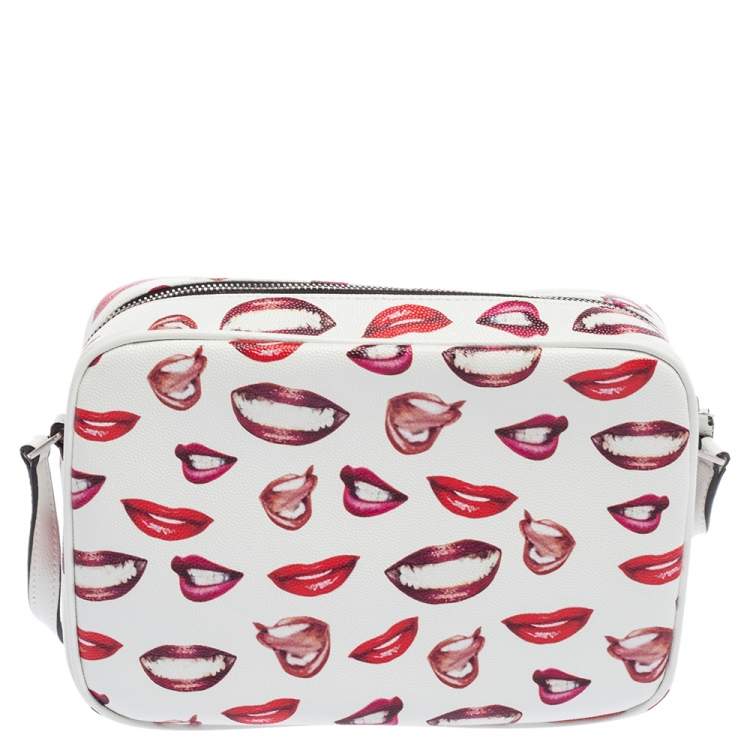 Pre Owned Yves Saint Laurent White/Red Grain De Poudre Lips Print Leather Medium Camera Bag
