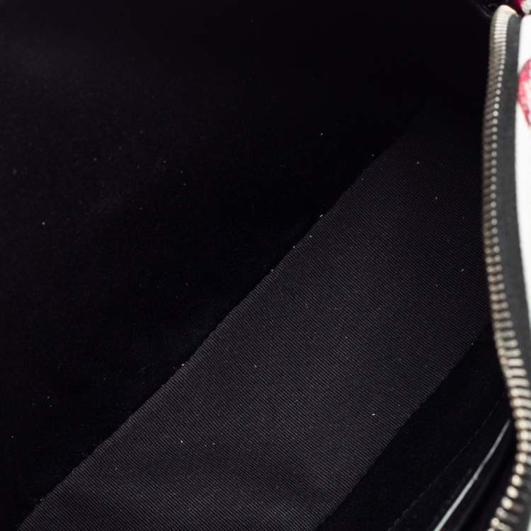 Pre Owned Yves Saint Laurent White/Red Grain De Poudre Lips Print Leather Medium Camera Bag