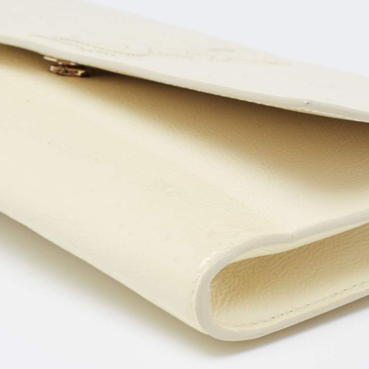 Pre Owned Yves Saint Laurent Off White Patent Leather Belle De Jour Flap Clutch