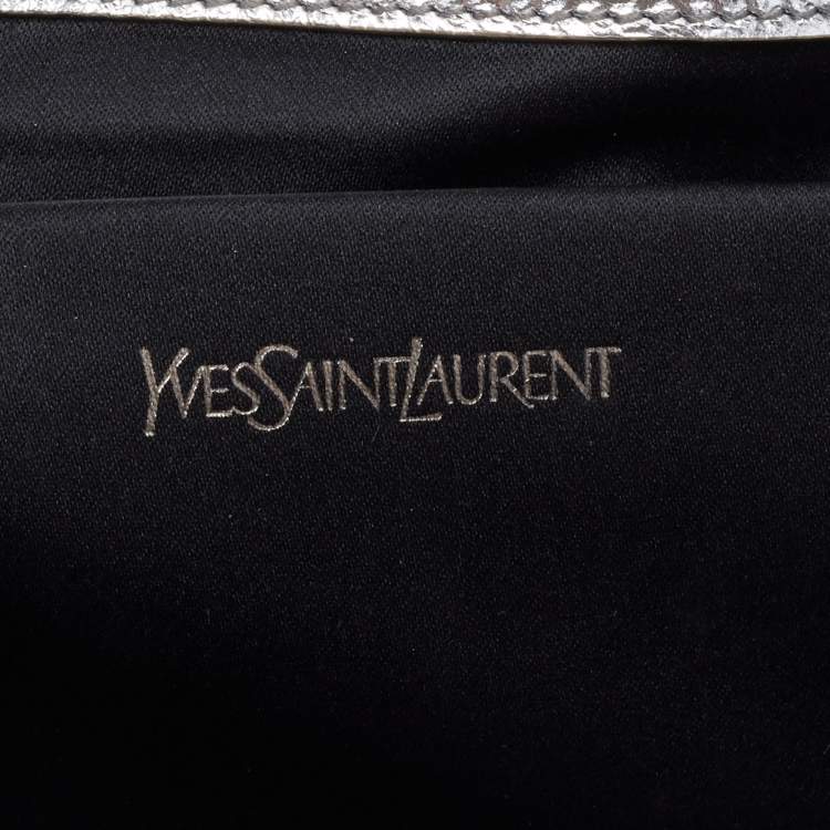 Pre Owned Yves Saint Laurent Metallic Silver Leather Belle De Jour Flap Clutch
