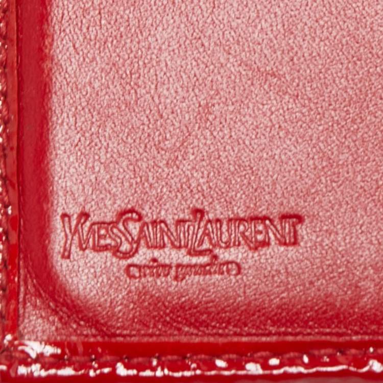 Pre Owned Yves Saint Laurent Red Patent Leather Belle de Jour Compact Wallet