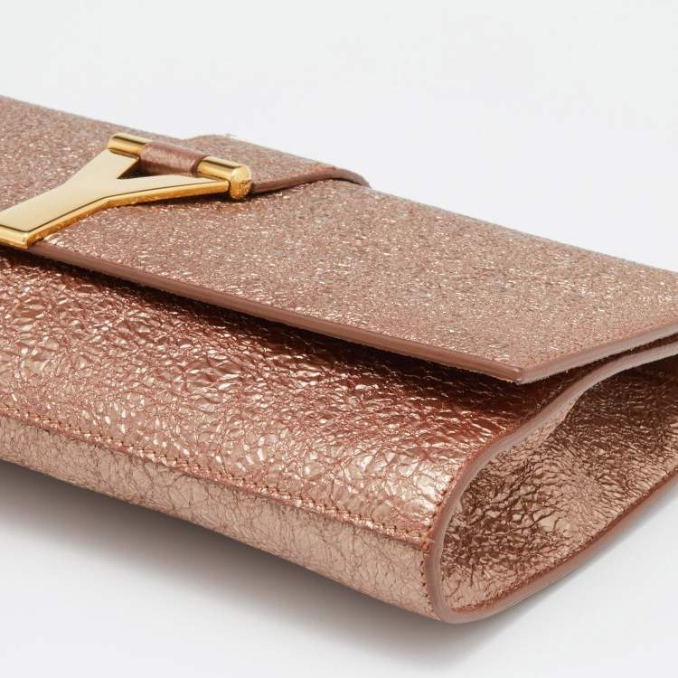 Pre Owned Yves Saint Laurent Metallic Rose Gold Crinkled Leather Chyc Flap Clutch