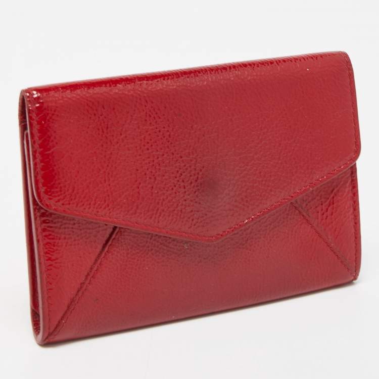 Pre Owned Yves Saint Laurent Red Patent Leather Belle De Jour Flap Compact Wallet