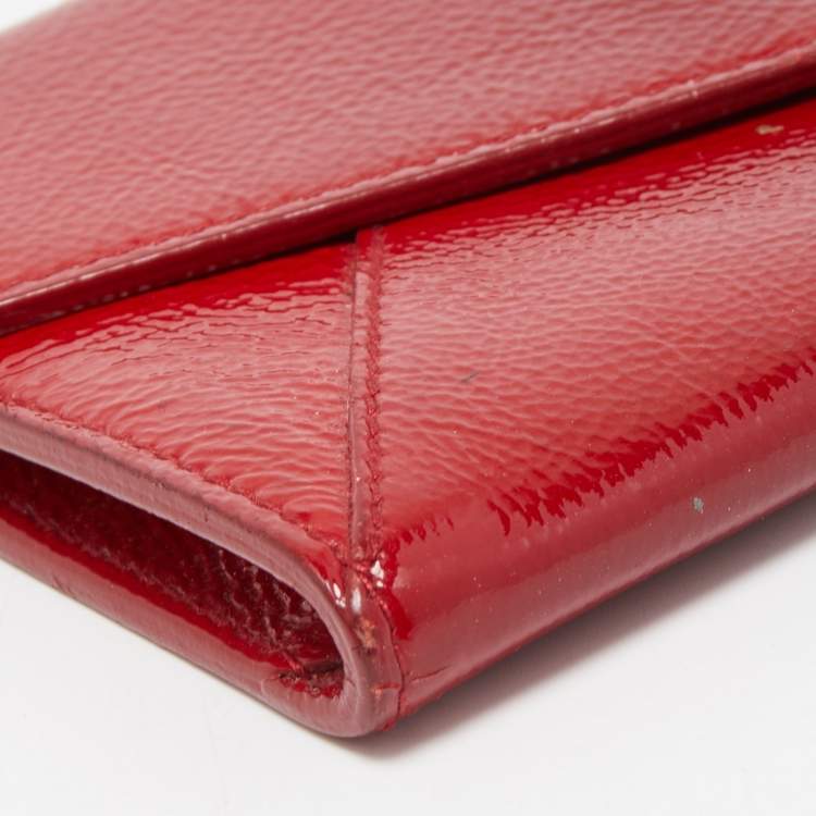 Pre Owned Yves Saint Laurent Red Patent Leather Belle De Jour Flap Compact Wallet