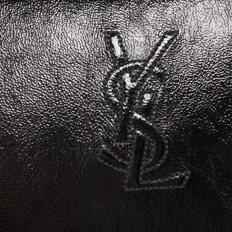 مملوكة مسبقًا Yves Saint Laurent Black Patent Leather Belle De Jour Wallet on Chain