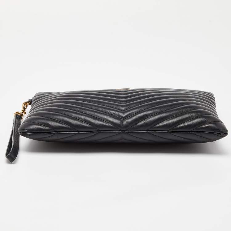 مملوكة مسبقًا Saint Laurent Black Matelassé Leather Monogram Wristlet Pouch