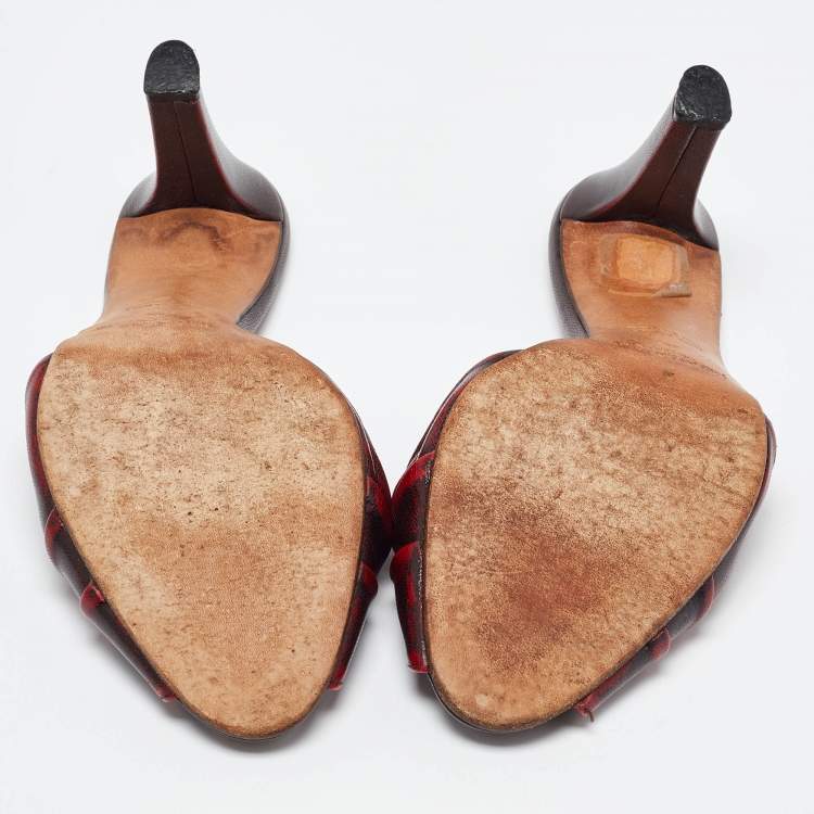 Pre Owned Yves Saint Laurent Burgundy Leather Slide Sandals 38