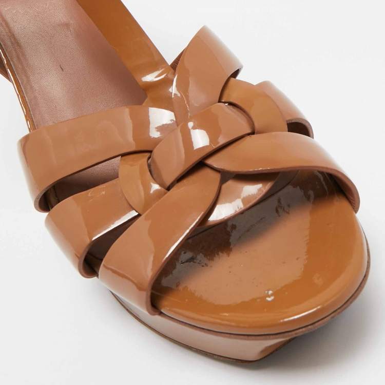 Pre Owned Yves Saint Laurent Beige Patent Leather Platform Sandals Size 39.5
