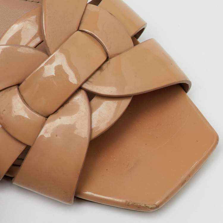 Pre Owned Saint Laurent Beige Patent Leather Tribute Flat Sandals Size 40