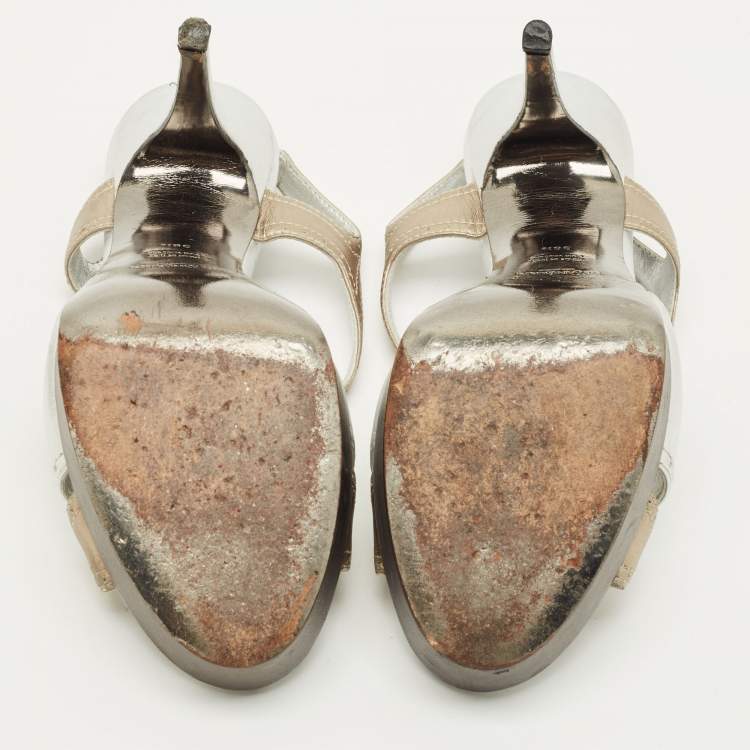 مملوكة مسبقًا Yves Saint Laurent Size 38.5 Silver Leather Ankle Strap Sandals