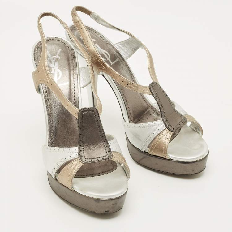 مملوكة مسبقًا Yves Saint Laurent Size 38.5 Silver Leather Ankle Strap Sandals