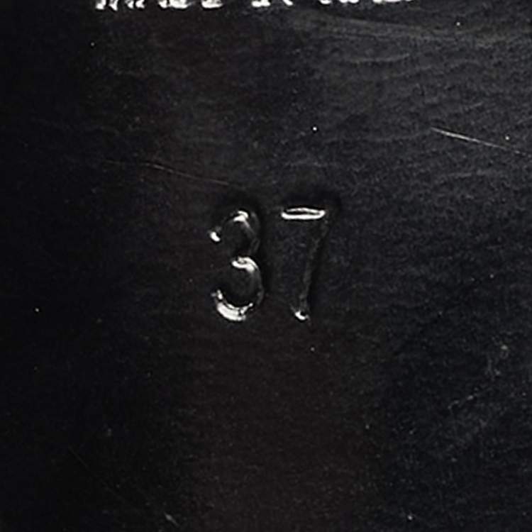 مملوكة مسبقًا Yves Saint Laurent Size 37 Black Platform Leather Booties