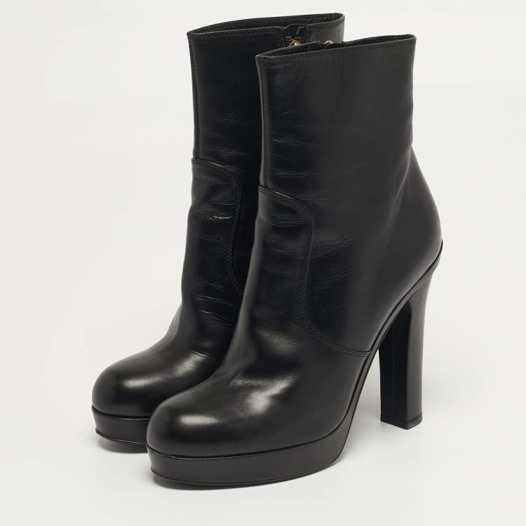 Pre Owned Yves Saint Laurent Janis Size 39 Black Leather Ankle Boots