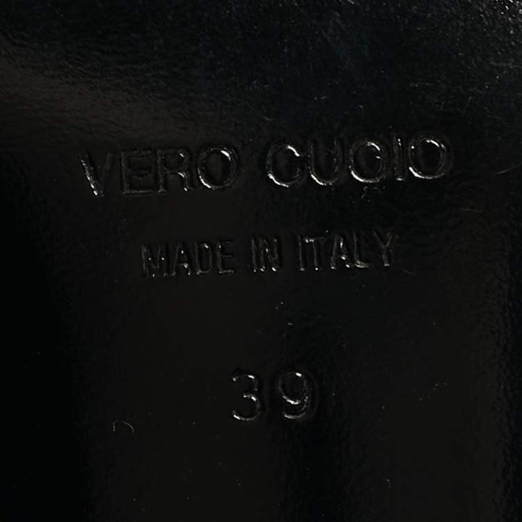 مملوكة مسبقًا Yves Saint Laurent Size 39 Black/Blue  Leather Pointed Toe Pumps