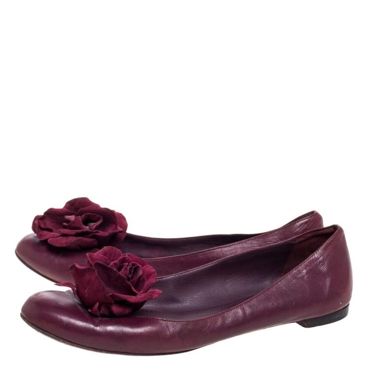 Pre Owned Yves Saint Laurent Burgundy Leather Rose Embellished Ballet Flats Size 39.5