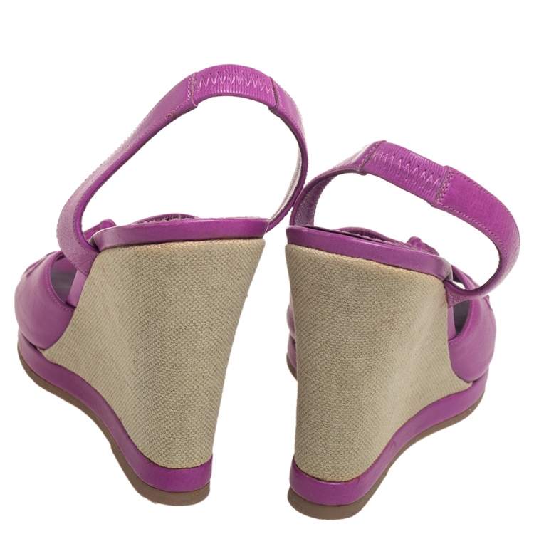 مملوكة مسبقًا Yves Saint Laurent Purple Leather Wedge Slingback Sandals Size 38