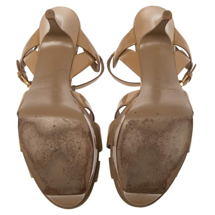 مملوكة مسبقًا Yves Saint Laurent Beige Patent Leather Tribute Sandals Size 40