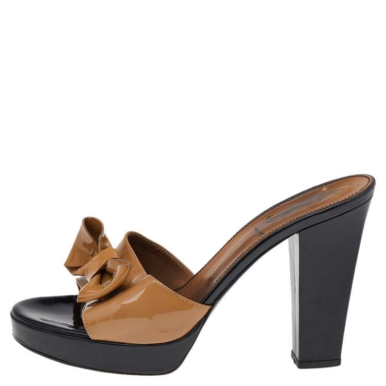 Pre Owned Yves Saint Laurent Beige Patent Leather Bow Sandals Size 39