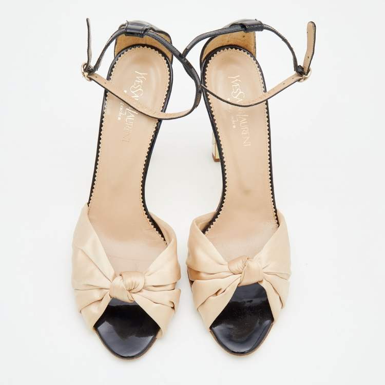 Pre Owned Yves Saint Laurent Beige/Black Satin Knotted Bow And Patent Leather Ankle Strap Sandals Size 39.5