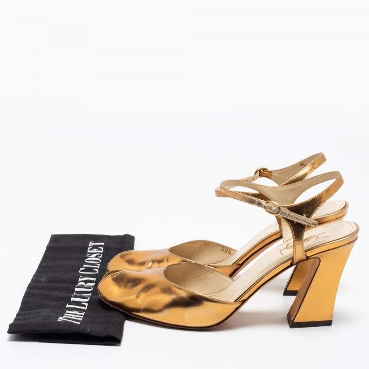Pre Owned Yves Saint Laurent Gold Leather Ankle Strap Sandals Size 39.5