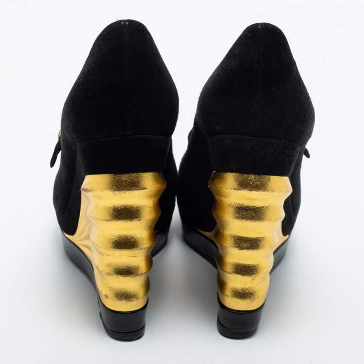 Pre Owned Yves Saint Laurent Black Suede Robyn Wedge Pumps Size 36