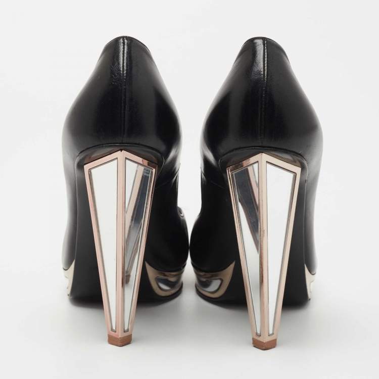 Pre Owned Yves Saint Laurent Black Leather Mirror Heel Platform Pumps Size 37.5