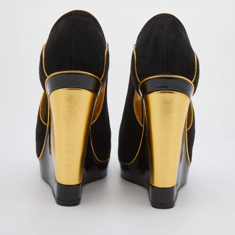 Pre Owned Yves Saint Laurent Black/Gold Cut-Out Suede Peep Toe Platform Wedge Pumps Size 36