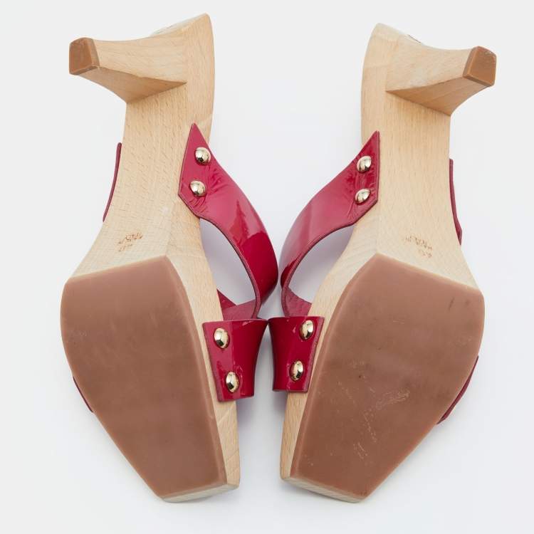 Pre Owned Yves Saint Laurent Pink Patent Leather and Wood Loulou Criss Cross Mules Size 40