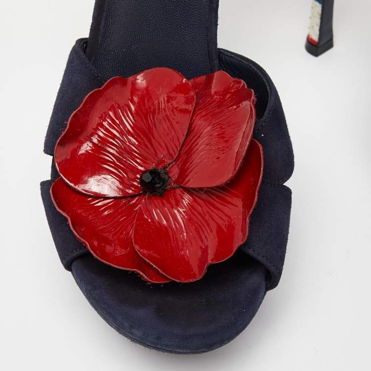 مملوكة مسبقًا Yves Saint Laurent Navy Blue Suede Flower Embellished Ankle Strap Sandals Size 39