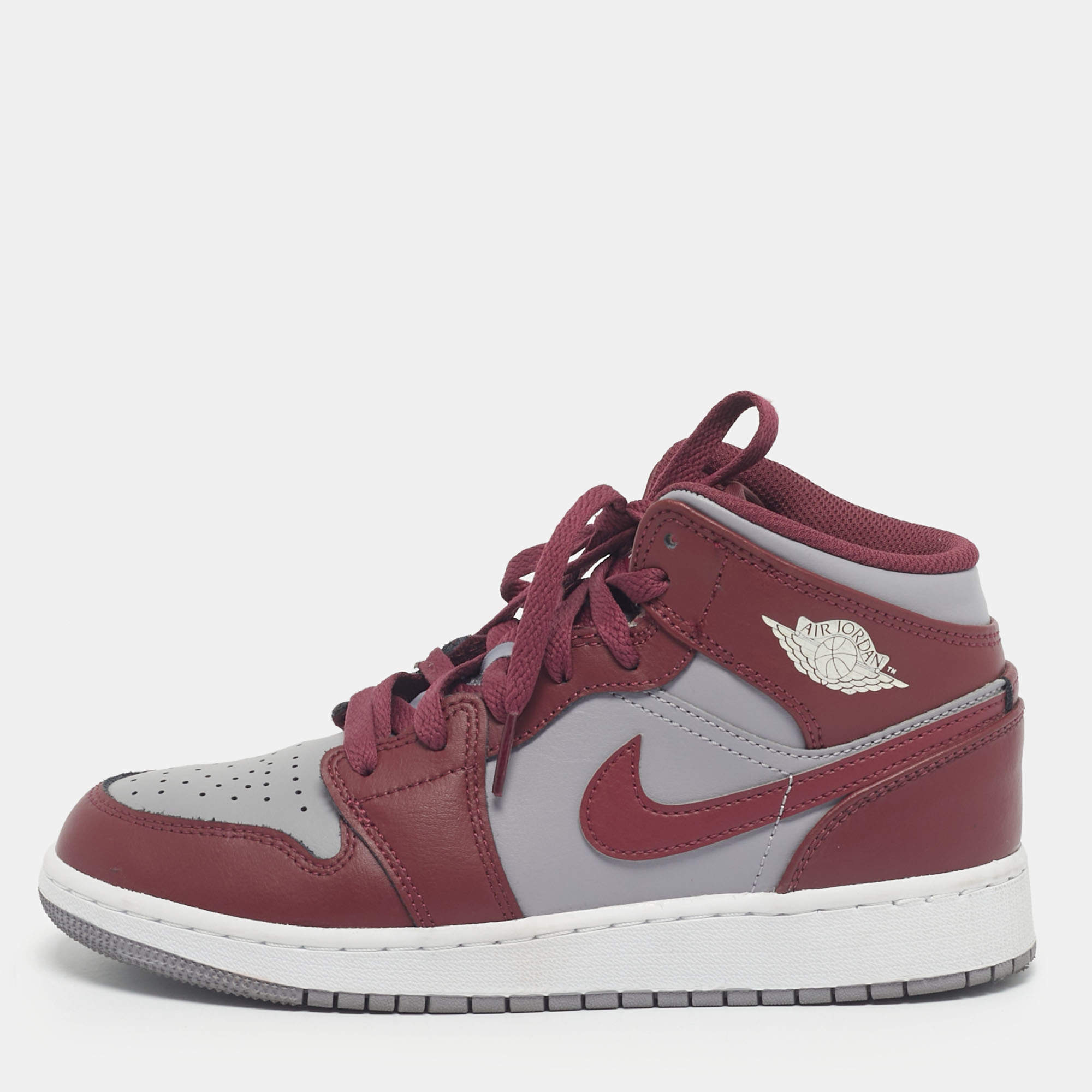 Pre Owned Air Jordans Burgundy/Grey Leather Jordan 1 Mid Cherrywood Red Sneakers Size 37.5