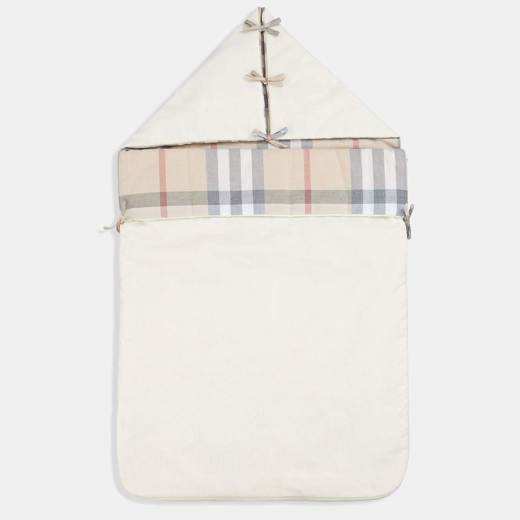 Pre Owned Burberry Children White Nova Check Print Cotton Baby Nest 6-9 Months  