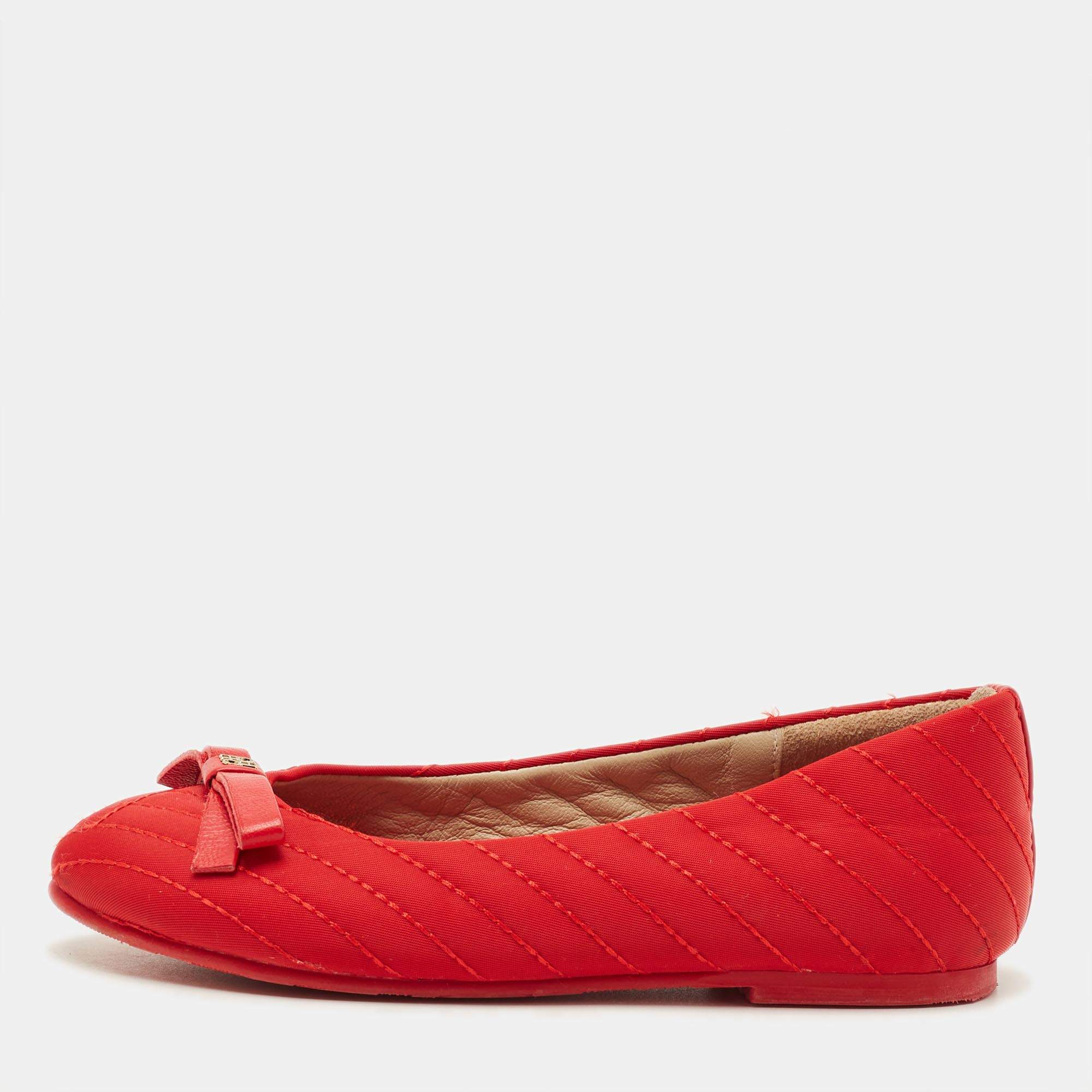 Pre Owned CH Carolina Herrera Size 27 Red Satin Bow Ballet Flats 